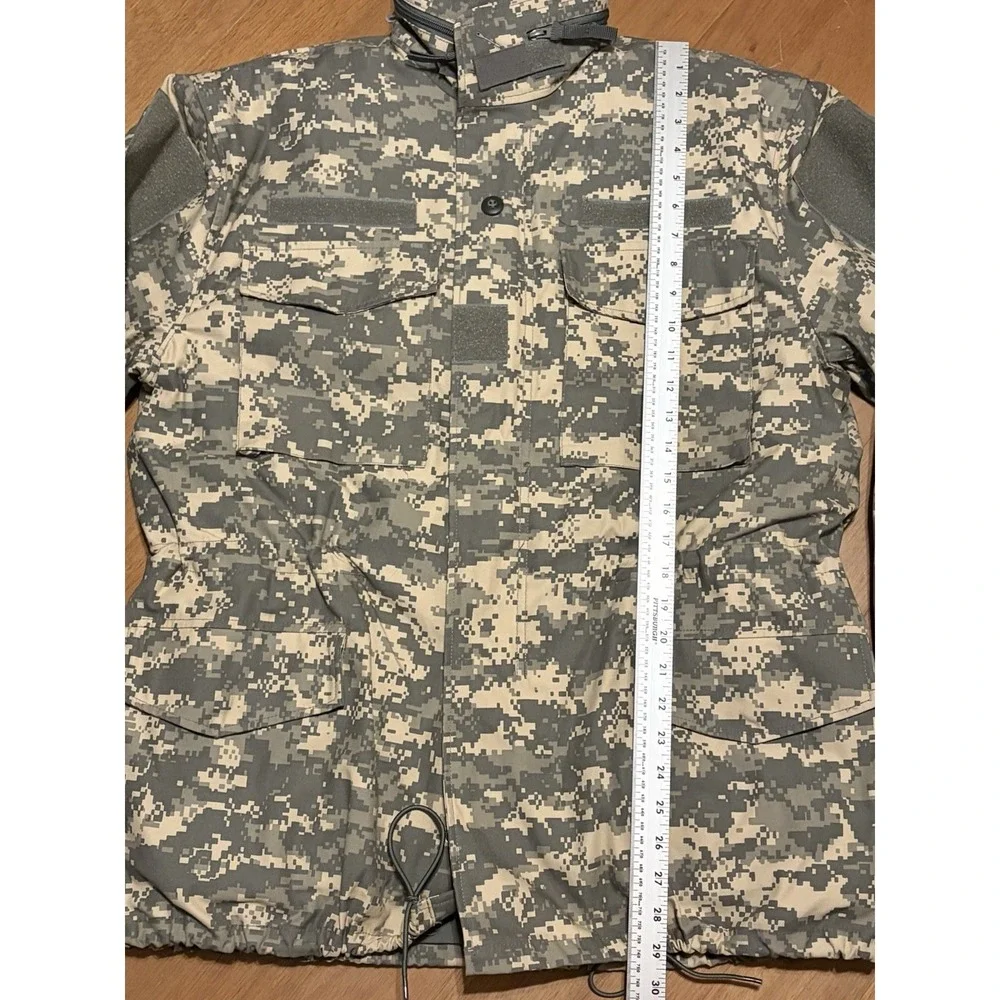 US Military M-65 Rothco Cold Weather Universal Digital Camo Field Coat Jacket M
